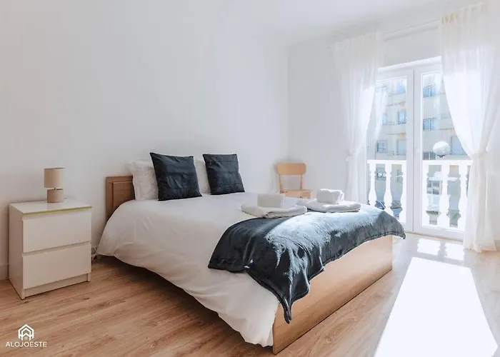 Дом отдыха Puerto Raval - 5 Bedrooms - Bbq & Garden Санта-Круш